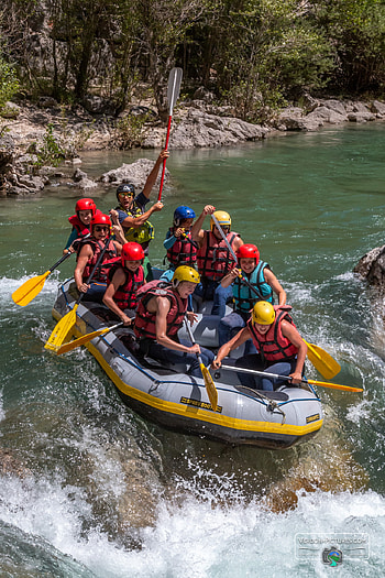 Rafting in Verdon, Nature's wonder, Adrenaline rush, Outdoor experience HD phone wallpaper