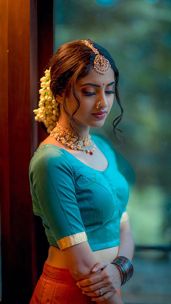 Ayesha, saree lover, tamil actress HD phone wallpaper