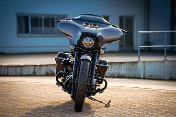 Thunderbike Wheel Power, Harley-Davidson CVO Street Glide on 26-inch wheels, Powerful customization, Stand out on the road HD wallpaper