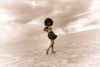 Woman at white sands, desert, sand, cepia, woman HD wallpaper