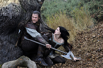 Kristen Stewart, Snow White, Chris Hemsworth, Movie HD wallpaper