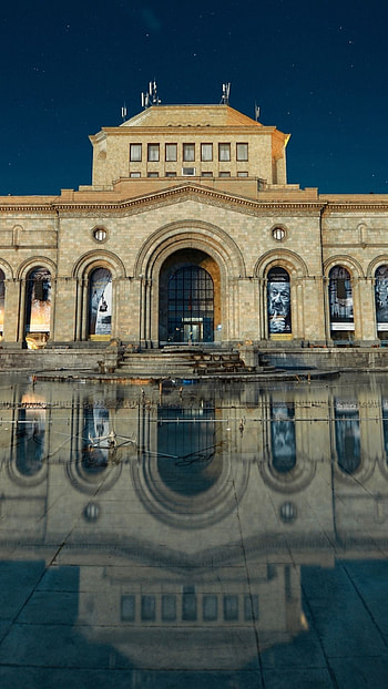 Armenia travels, National gallery, Mobile , Reflections of art HD phone wallpaper