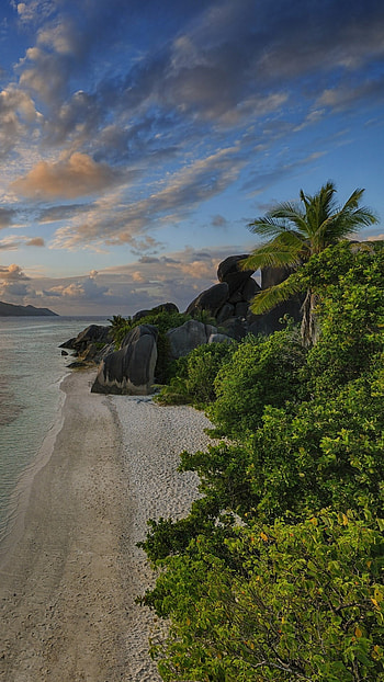 Anse source dargent spotlight, Pristine beach, La Digue island beauty, Captivating scenery HD phone wallpaper