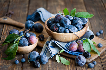 Plums, Blackberries, Blueberries HD wallpaper
