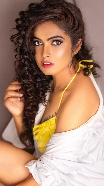 Divi Vadathya, telugu actress, model HD phone wallpaper