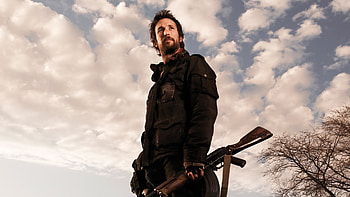 Falling Skies, Noah Wyle, Post-apocalyptic drama, Sci-fi series HD wallpaper