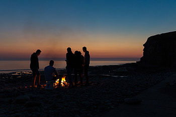 Bonfire, Beach, Dark, Silhouettes, Relaxation, Rest, Campsite, Camping HD wallpaper