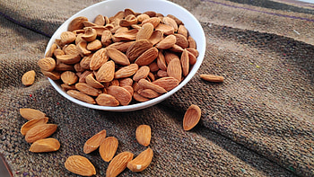 almond , Nutty goodness, Nutrient-rich, Aesthetic appeal HD wallpaper