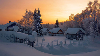 Winter Evening, fence, snow, colors, trees, sky, houses, sunset HD wallpaper
