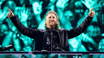 David Guetta, EDM superstar, Dancefloor hits, Global sensation HD wallpaper