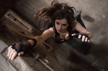 Lara Croft Tomb Raider Cosplay, cosplay, girls, lara-croft, tomb-raider, deviantart HD wallpaper
