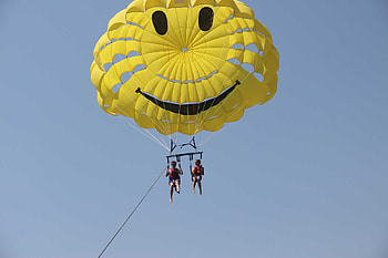 Simons Watersports, Parasailing thrill, Water sport experience, Sky high adventure HD wallpaper