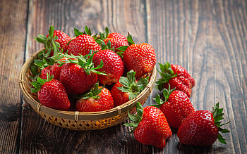 Strawberries, fruit, food, red HD wallpaper