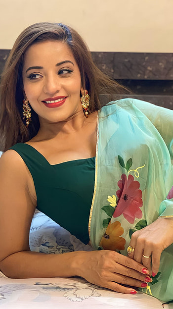 Monalisa, bhojpuri actress, saree beauty HD phone wallpaper