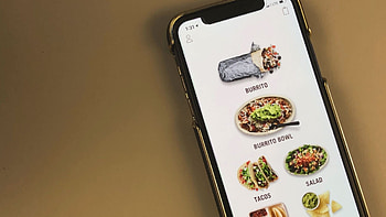 Chipotle, Mobile ordering, Drive-thru service, Convenient option HD wallpaper