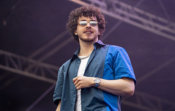 Jack Harlow, Alcohol- journey, Clean lifestyle, Positive energy HD wallpaper