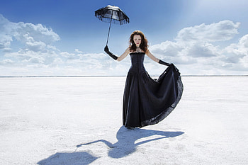 Model in Black on the Salt Flats, model, brunette, umbrella, black, salt, dress HD wallpaper