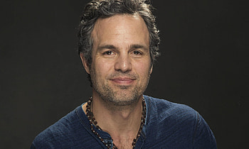 Mark Ruffalo, Incredible Hulk, Versatile actor, Hollywood star HD wallpaper