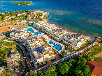 Beachside villa, Real estate opportunity, Luxury living, Roatn dream HD wallpaper