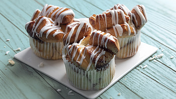Cinnabon, Fundraising snack, Sticky bread, School club support HD wallpaper