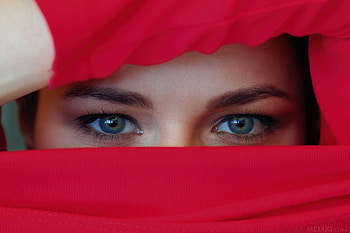 Unknown Model, cover face, babe, lady, model, gorgeous, eyes, woman HD wallpaper