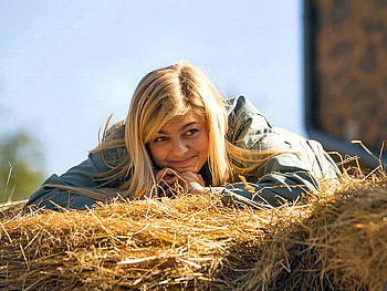 Hiding In The Hay.., style, barn, cowgirl, fun, fashion, outdoors, ranch, blondes, hay, girls, women, models, western, female HD wallpaper