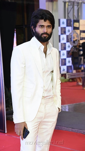 Vijay , Devarakonda HD phone wallpaper