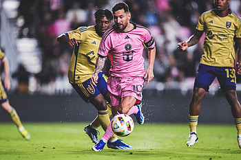Lionel Messi in Action: Inter Miami CF, Sports, Soccer HD wallpaper