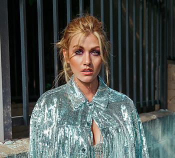 Katherine McNamara, 2020, shining outfit, actress HD wallpaper