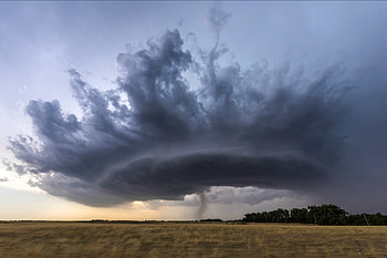 Storm Brewing in the West...Avoid if Possible, clouds, nature, field, tornado HD wallpaper