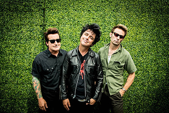 New Green Day song, Here Comes the Shock, Energetic punk anthem, Catchy chorus HD wallpaper