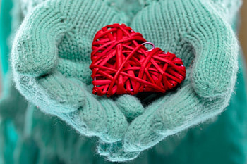 I give you my heart, winter, mittens, heart, love HD wallpaper