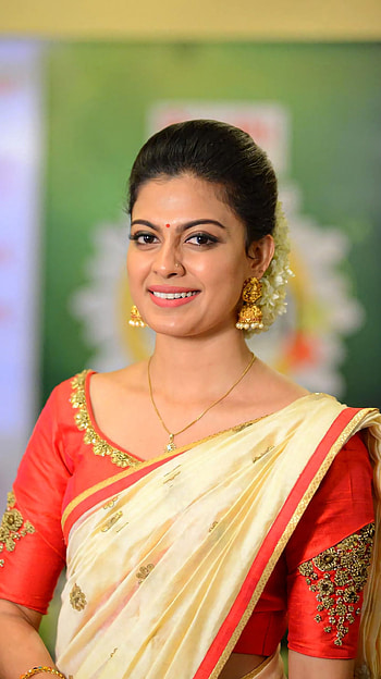Anusree, malayalam actress, saree beauty HD phone wallpaper