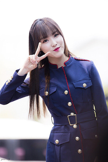 GFriend, yuju, Striking , Inspiring visuals HD phone wallpaper