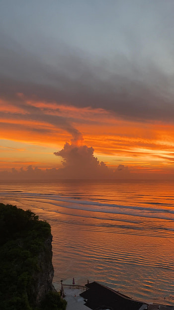 Sunset at Single Fin, Uluwatu's magic, Captivating ocean, Breathtaking landscape HD phone wallpaper