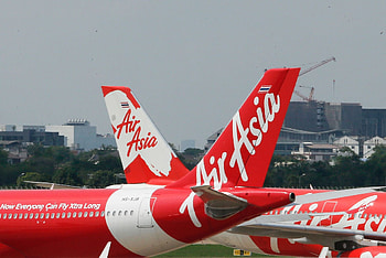 AirAsia, Capital a, Rebranded itself HD wallpaper