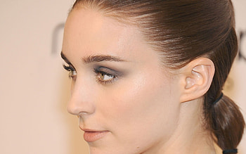 Rooney Mara, Celebrity , Striking pose, Enchanting beauty HD wallpaper
