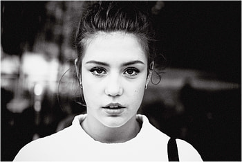 Adele Exarchopoulos Model, adele-exarchopoulos, celebrities, girls, monochrome, black-and-white HD wallpaper