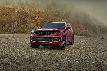 2021 Jeep Grand Cherokee, Overland edition HD wallpaper