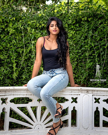 Dimple Hayati . , Stills, Dimple Hayathi HD phone wallpaper