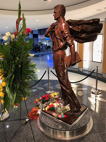 George Bush Intercontinental Airport, Travels, United Airlines, Honored HD phone wallpaper