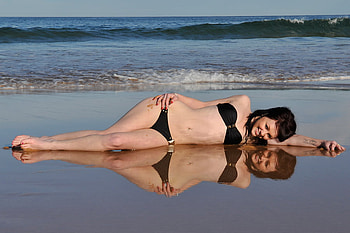 Tara---reflected-in-black, sexy, lady, model, reflection, women, people, beach HD wallpaper
