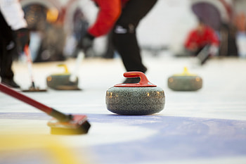 Brushes and stones, Curling HD wallpaper