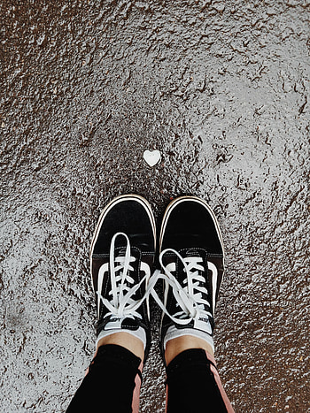 Miscellanea, Miscellaneous, Legs, Sneakers, Wet, Asphalt, Heart, Shoes HD phone wallpaper