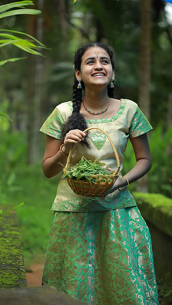 Soorya Gayatri, classical singer HD phone wallpaper