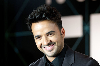 W South Beach, Luis Fonsi HD wallpaper