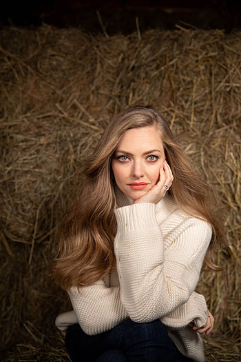 Amanda Seyfried, eye, Hollywood actress HD phone wallpaper