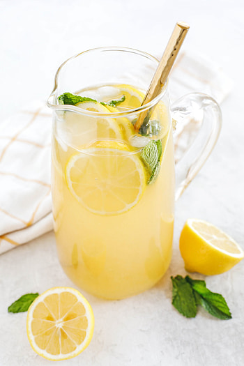 Honey ginger lemonade, Healthy drink, Natural sweetener, Immune booster HD phone wallpaper