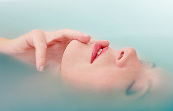 Bath, sexy, girl, model HD wallpaper