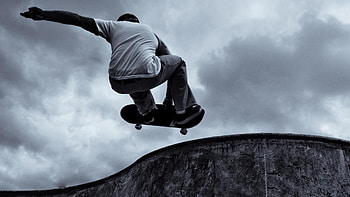 Skate computer , customization, Digital skateboarding vibe, Tech-inspired visuals HD wallpaper